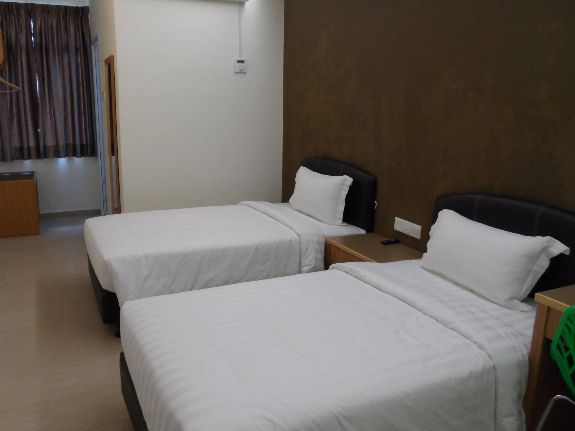 Hotel Grand Court Inn - Sungai Besar Ngoại thất bức ảnh